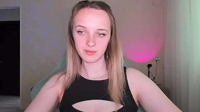 Snapshot of RouseReed chatting on April 23, 2026, 10:11 am RouseReed online show from April 23, 2026, 10:11 am