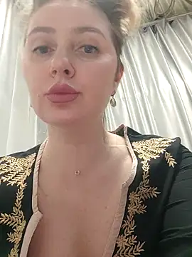 LadyLolyPop  online show from June 5, 2026, 3:55 am
