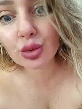 LadyLolyPop  online show from September 21, 2025, 9:25 am