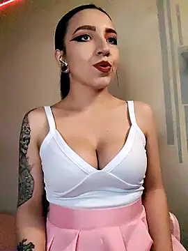 Paudelatorre online show from October 5, 2025, 10:11 pm