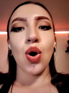 Paudelatorre online show from September 20, 2025, 4:28 am