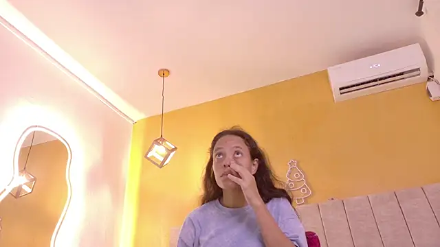 lexyfyre online show from February 4, 2026, 12:33 pm