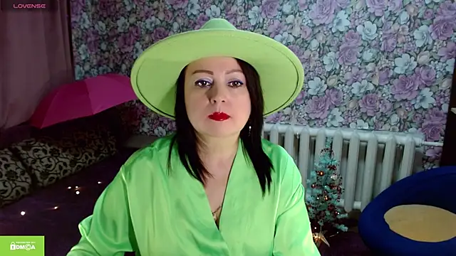 Julia-ru online show from November 29, 2025, 8:42 pm