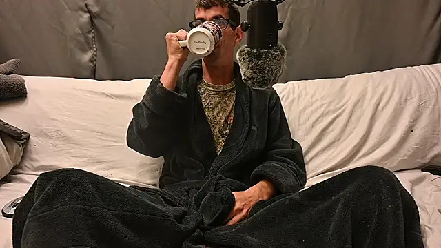 Snapshot of joeiandola chatting on October 4, 2025, 5:14 pm joeiandola online show from October 4, 2025, 5:14 pm