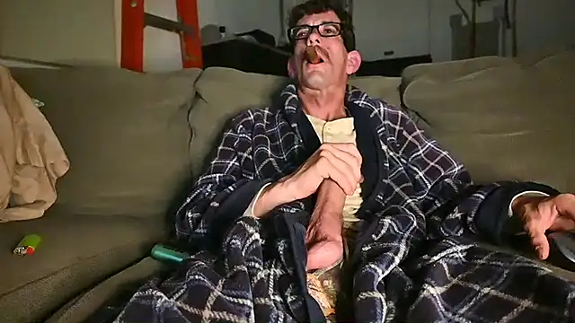 Snapshot of joeiandola chatting on February 28, 2025, 4:54 am joeiandola online show from February 28, 2025, 4:54 am