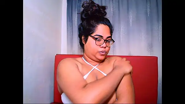 Indian Lola00 online show from October 28, 2025, 5:01 pm