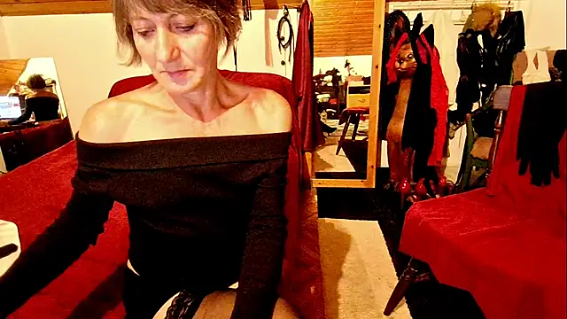 Hot Colettte online show from October 10, 2025, 8:09 pm