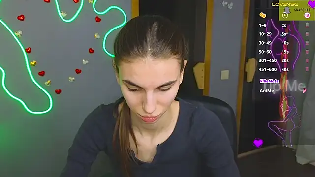 EmmyGreans online show from March 17, 2025, 9:33 am