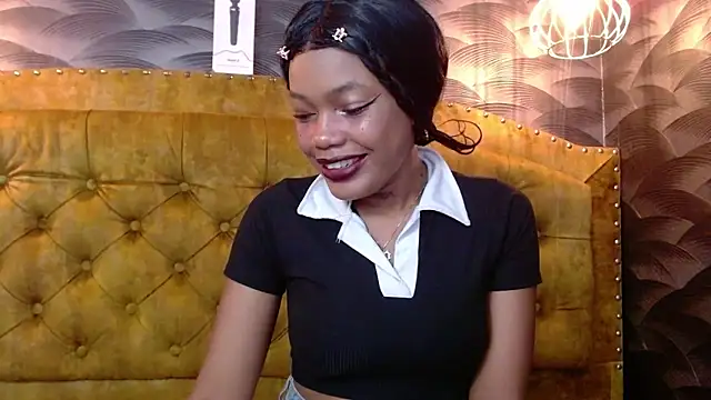 Snapshot of CrystalBrooke3x chatting on October 1, 2025, 7:40 pm CrystalBrooke3x online show from October 1, 2025, 7:40 pm