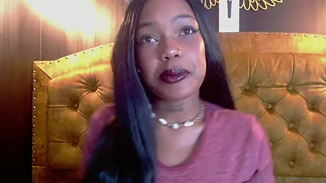 Snapshot of CrystalBrooke3x chatting on March 13, 2025, 8:32 pm CrystalBrooke3x online show from March 13, 2025, 8:32 pm