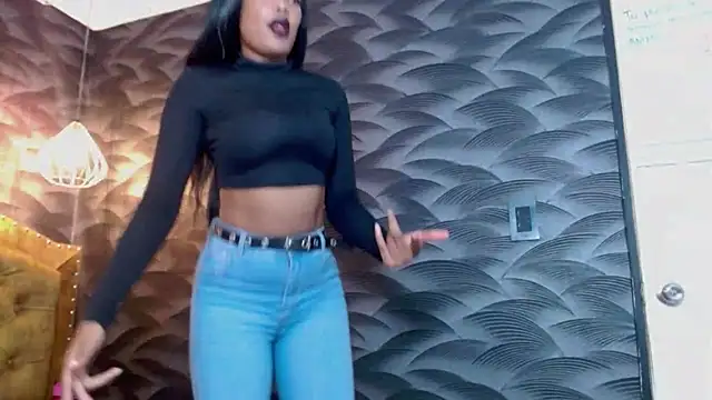 Snapshot of CrystalBrooke3x chatting on October 1, 2025, 3:11 am CrystalBrooke3x online show from October 1, 2025, 3:11 am