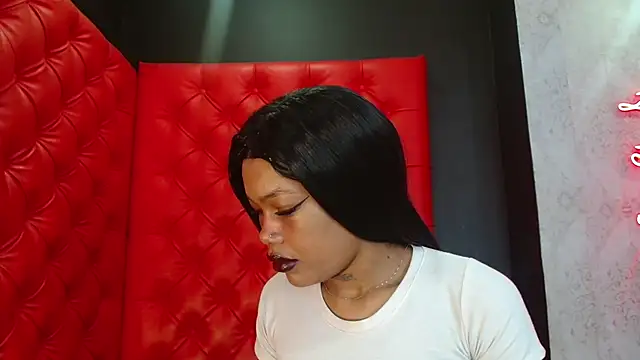 Snapshot of CrystalBrooke3x chatting on November 17, 2025, 9:30 pm CrystalBrooke3x online show from November 17, 2025, 9:30 pm