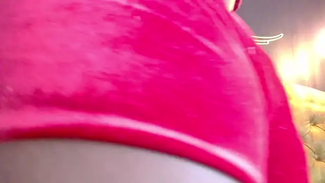 Snapshot of CrystalBrooke3x chatting on March 20, 2025, 7:46 pm CrystalBrooke3x online show from March 20, 2025, 7:46 pm