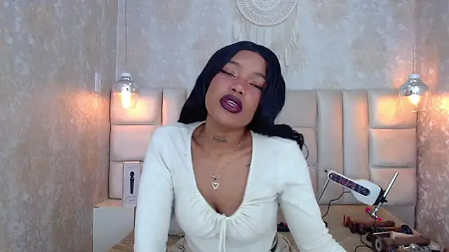 Snapshot of CrystalBrooke3x chatting on September 19, 2025, 9:52 pm CrystalBrooke3x online show from September 19, 2025, 9:52 pm