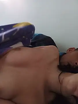 Snapshot of Avelics chatting on July 12, 2026, 7:58 pm Avelics online show from July 12, 2026, 7:58 pm