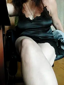 ViolaBloom online show from July 25, 2026, 12:22 pm