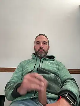 leon3875 online show from April 15, 2026, 3:16 pm