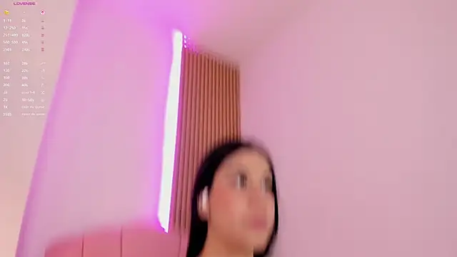 Snapshot of Mara_Betancurt chatting on May 13, 2026, 8:16 pm Mara Betancurt online show from May 13, 2026, 8:16 pm