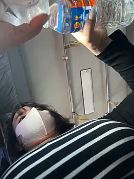 May-Squirt online show from October 18, 2025, 5:20 am