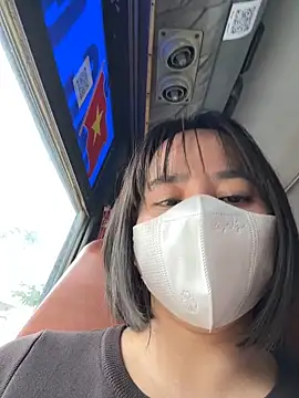 May-Squirt online show from February 3, 2026, 5:05 am