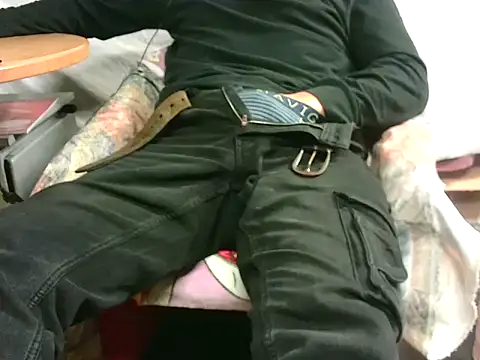 Giulio35 Pika online show from December 2, 2025, 5:14 pm