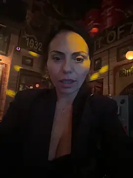 KimKelly13 online show from November 2, 2025, 9:53 pm