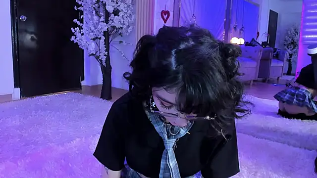 zephirahabney online show from March 3, 2025, 2:28 pm