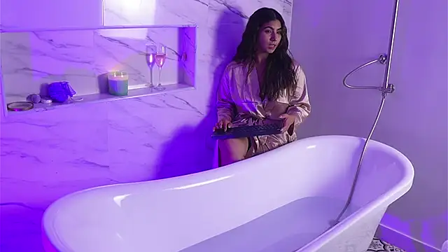 Snapshot of ShelleyMorell chatting on October 15, 2025, 2:36 pm ShelleyMorell online show from October 15, 2025, 2:36 pm