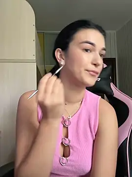 Julietta a online show from September 29, 2025, 6:31 am