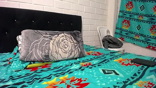 Snapshot of GiveLove1 chatting on February 28, 2025, 8:20 am GiveLove1 online show from February 28, 2025, 8:20 am