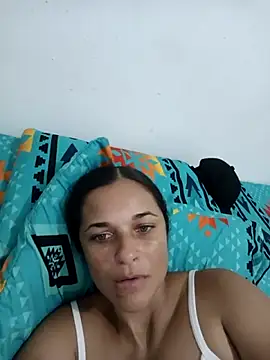 Snapshot of GiveLove1 chatting on September 15, 2025, 4:13 am GiveLove1 online show from September 15, 2025, 4:13 am