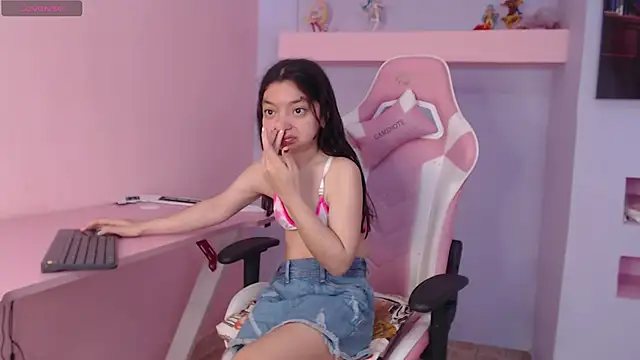 CharlotteMuller online show from September 10, 2025, 8:52 pm