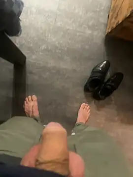 Edosxxl online show from April 21, 2026, 9:21 pm