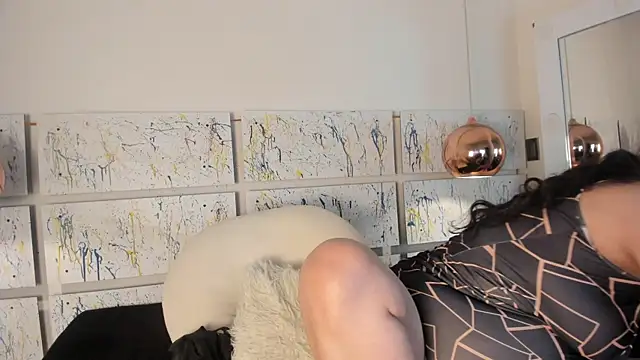 Biiancacox online show from November 4, 2025, 3:10 am