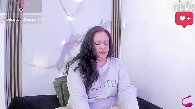 Snapshot of Biiancacox chatting on February 3, 2026, 6:22 am Biiancacox online show from February 3, 2026, 6:22 am