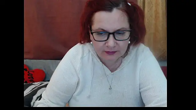 Snapshot of PlayfullMature chatting on April 22, 2026, 3:19 pm PlayfullMature online show from April 22, 2026, 3:19 pm