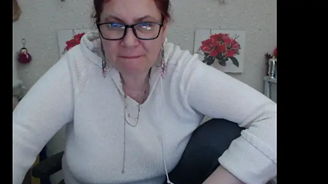 PlayfullMature online show from September 24, 2025, 3:51 pm