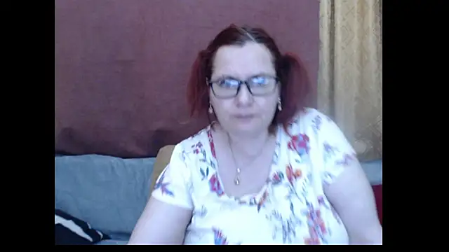 Snapshot of PlayfullMature chatting on May 9, 2026, 4:16 am PlayfullMature online show from May 9, 2026, 4:16 am