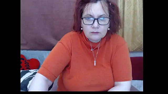 Snapshot of PlayfullMature chatting on April 23, 2026, 3:35 am PlayfullMature online show from April 23, 2026, 3:35 am