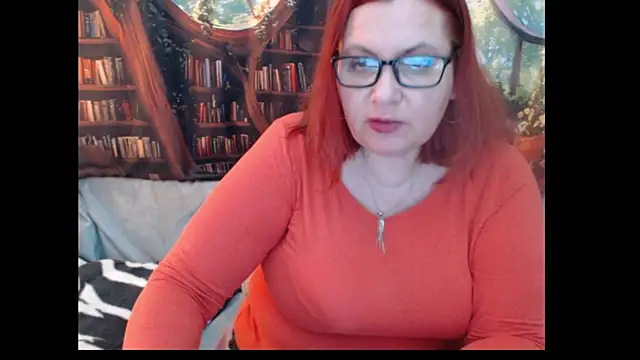 Snapshot of PlayfullMature chatting on May 25, 2026, 1:43 pm PlayfullMature online show from May 25, 2026, 1:43 pm