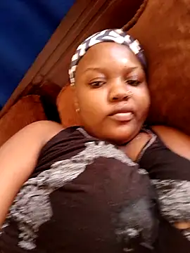 queennapal online show from March 12, 2026, 11:47 am