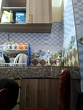 queennapal online show from February 11, 2026, 12:49 pm