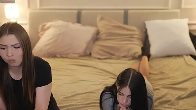 Tina Breeze online show from October 16, 2025, 8:22 am