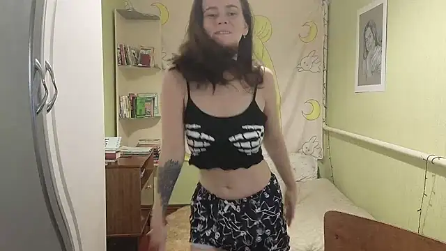 Snapshot of Riley_Roo chatting on October 27, 2025, 5:03 pm Riley Roo online show from October 27, 2025, 5:03 pm