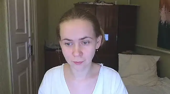 Snapshot of Riley_Roo chatting on February 26, 2025, 4:49 pm Riley Roo online show from February 26, 2025, 4:49 pm