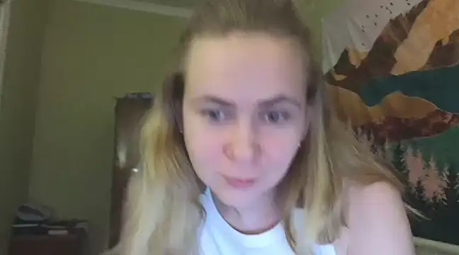 Snapshot of Riley_Roo chatting on February 18, 2025, 5:20 pm Riley Roo online show from February 18, 2025, 5:20 pm