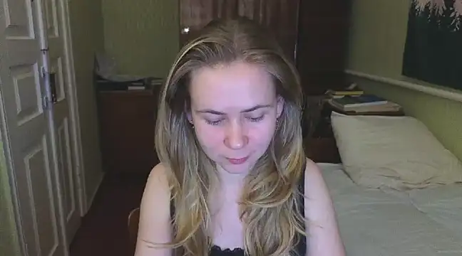 Snapshot of Riley_Roo chatting on February 20, 2025, 5:52 pm Riley Roo online show from February 20, 2025, 5:52 pm