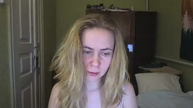 Snapshot of Riley_Roo chatting on February 8, 2025, 6:55 pm Riley Roo online show from February 8, 2025, 6:55 pm