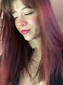 Snapshot of SuzzyyM chatting on June 13, 2026, 11:56 pm SuzzyyM online show from June 13, 2026, 11:56 pm