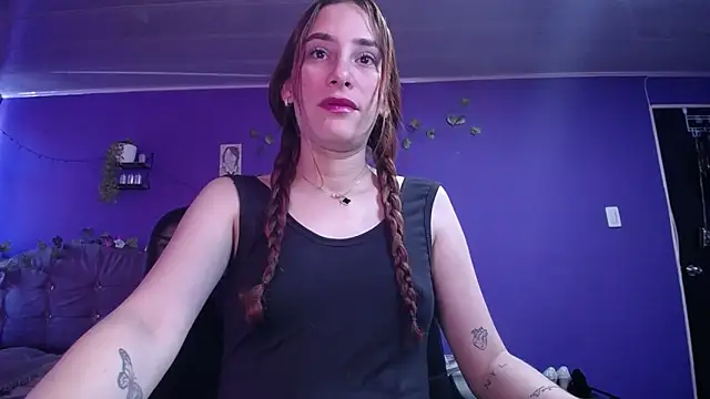 IsaBaileys  online show from September 25, 2025, 8:15 pm